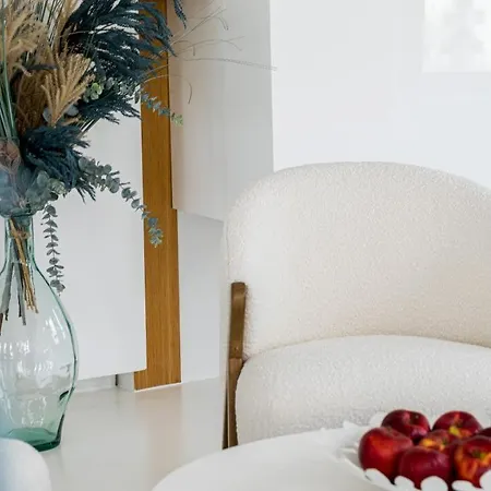 Lighthouse Sea View 120sqm דירה גדינייה